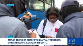 Representantes de la fuerza pública y de instituciones de educación superior coordinan la implementación de corredores seguros en Quito. Un reportaje de Mishell Villacís