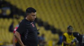 César Farías en el último partido que dirigió a Barcelona ante Macará.