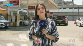 La reducción en los costos de los combustibles se aplica conforme a la nueva fórmula de cálculo establecida por el Gobierno para el mercado local. Un reportaje de Bernarda Cevallos