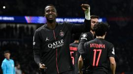 Willian Pacho festeja un gol en la UEFA Champions League en noviembre de 2025.