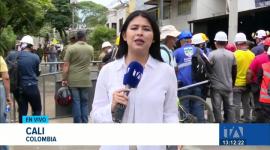 Presidente de Colombia recorrió las áreas afectadas por el terremoto mientras los equipos de emergencia continúan la remoción de escombros. Un reportaje de Brigette Mancheno