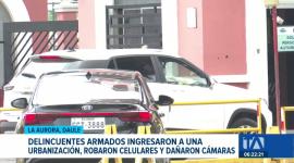 Delincuentes maniataron a los guardias y provocaron destrozos en un conjunto residencial de Daule. El grupo armado asaltó al personal de seguridad. Un reportaje de Jazmín Solís
