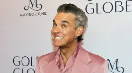 El cantante Robbie Williams fue diagnosticado con autismo a sus 52 años.
