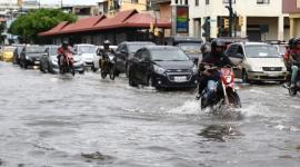 Lluvias en Guayaquil este lunes 17 de agosto de 2026 generan inundaciones.
