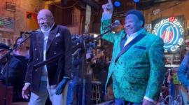 Morgan Freeman incursiona en la música a los 89 años con un homenaje al blues.