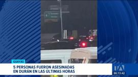 Cinco personas fueron asesinadas a plena luz del día en los exteriores de la Terminal Terrestre de Durán, generando conmoción. Un reportaje de Paula Kuhn