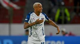 Deyverson festeja un gol con Liga de Quito en Copa Libertadores.