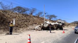 Un camión se volcó en la Panamericana Norte este sábado 22 de agosto de 2026.