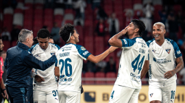 Liga de Quito supera a Emelec en Casa Blanca y escala en la tabla de posiciones.