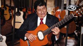 Únicas, hechas a medida y cotizadas en el planeta entero. Con una patente nacida en Ecuador, estas guitarras llevan impresas la genialidad y el legado inolvidable del luthier Hugo Chiliquinga.