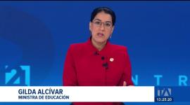 Un total de 6 mil planteles iniciaron actividades con el resguardo de 12 mil policías; la primera jornada progresiva no registró novedades. Un reportaje de Mishell Villacís