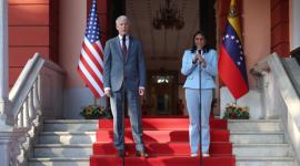 El secretario de Energía de Estados Unidos, Chris Wright, y la presidenta encargada de Venezuela, Delcy Rodríguez, firmarán un acuerdo petrolero.