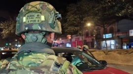 Un elemento de las Fuerzas Armadas durante uno de los operativos ejecutados en el Plan de Protección para Quito.