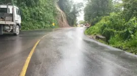 Cierre en la vía Mitad del Mundo–Río Blanco por instalación de alcantarilla