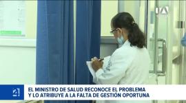 El ministro de Salud, Juan Carlos Aveiga, atribuye la falta de fármacos a problemas de gestión que agudizaron la situación en la red estatal. Un reportaje de Ericka Vera