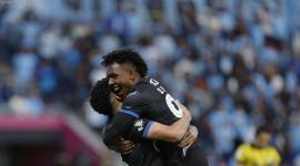 Jugadores de Independiente del Valle festejan la victoria ante Macará.