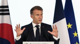 Con el objetivo de proteger a los menores, Emmanuel Macron presionó a Ursula von der Leyen para fijar una "mayoría digital"