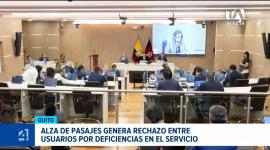 La decisión sobre la tarifa del transporte público desató el rechazo de los usuarios, quienes señalan que la mala atención y las frecuentes infracciones viales. Un reportaje de Brigette Mancheno