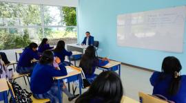La ministra Gilda Alcívar anunció un plan para fortalecer los aprendizajes en lectura, matemáticas y ciencias tras los resultados de Ecuador en PISA 2025.
