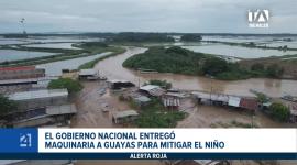 Como parte de las medidas de prevención, las autoridades hicieron entrega de maquinaria pesada para mitigar los riesgos en las zonas de riesgo. Un reportaje de Astrid Singre