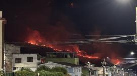 El incendio en el sector de Casitagua permanece activo, mientras más de 95 000 personas se encuentran en sectores bajo distintos niveles de vigilancia por posible presencia de humo.
