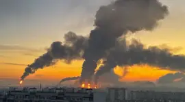 Ucrania atacó una refinería en las afueras de la capital rusa.