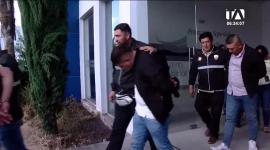 La estructura delictiva integrada por seis personas cometía los robos en Ambato, pero fue capturada tras un operativo de seguimiento ejecutado en Quito. Un reportaje de Juan Miguel Rodríguez