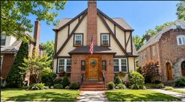 La casa de la infancia de Donald Trump en Queens, Nueva York, se vendió por una cifra millonaria.