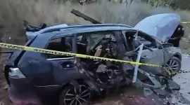 Una explosión de pirotecnia transportada en un vehículo durante una procesión en Cuautitlán Izcalli dejó un fallecido y 10 heridos.