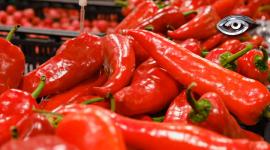 Hay quienes le ponen ají a todo y quienes no soportan ni una pizca. Pero ¿qué tan resistente es usted al picor? La respuesta está en la capsaicina y en la escala de Scoville, que mide su intensidad. En Ecuador hay ajíes de distintos niveles de picante. Seguimos la pista del ají para descubrir qué hay detrás de ese picor que divide a los comensales.