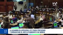 La normativa aprobada por la Asamblea dispone que los municipios eliminen simbología o grafitis alusivos a grupos de delincuencia organizada en las inmediaciones de los planteles educativos. Un reportaje de Paula Kuhn
