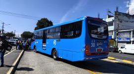 Una peatón falleció tras ser atropellado por un bus en un carril exclusivo en La Florida, al norte de Quito la mañana de este 6 de octubre de 2026.
