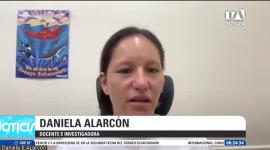 El incremento en la temperatura del océano limita la disponibilidad de alimento y altera las zonas marinas clave para la reproducción y crianza de estos gigantes del mar. Un reportaje de Nathalie Jiménez