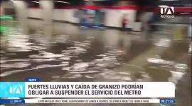 Tras las intensas precipitaciones registradas en la capital, la entidad municipal garantiza que la infraestructura subterránea dispone de medidas de seguridad y mitigación frente a posibles anegamientos. Un reportaje de Brigette Mancheno