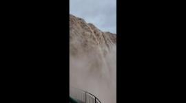El fuerte caudal de agua y las intensas lluvias obligan a cerrar el acceso turístico a las Cataratas del Iguazú