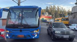 Una persona resultó heridas de gravedad tras ser atropellada en el redondel de Cangahua, en el norte de Quito.