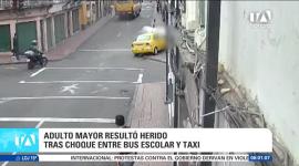 El siniestro de tránsito dejó a una persona de la tercera edad con heridas. Organismos de emergencia acudieron al lugar para atender la situación. Un reportaje de Stephany Paz