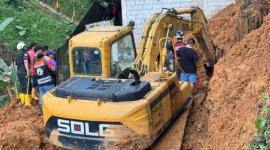 Dos trabajadores pierden la vida tras ser sepultados en una mina en Azuay
