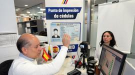 Los ecuatorianos en España y Estados Unidos tienen acceso a las cédulas físicas.