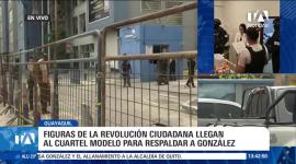 Diversas personalidades del movimiento político se concentraron en las instalaciones policiales de Guayaquil tras la detención de la excandidata. Un reportaje de Carlos Sacoto