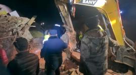 Personal de los servicios de emergencia coordina los esfuerzos de rescate tras un terremoto, en Nagqu, Región Autónoma del Tíbet.