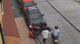 La víctima lo persiguió y retuvo en la calle, con ayuda de otras personas