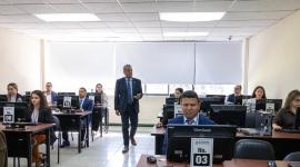Los postulantes respondieron 100 preguntas en 60 minutos.