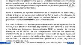El IESS emitió un comunicado informando la suspensión temporal de la atención en el Hospital del Día Norte Tarqui debido a las severas anegaciones registradas en el sector. La acumulación de agua en las vías de acceso dificulta el traslado y la movilidad de los pacientes hacia la casa de salud. Las autoridades confirmaron que las citas médicas agendadas serán reprogramadas para las próximas 24 horas, únicamente en esta unidad afectada.