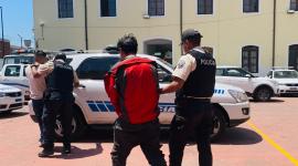 Asaltan y hieren con arma blanca a empleado de limpieza de la Ecovía