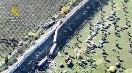 Imagen difundida por la Guardia Civil muestra los daños provocados por la colisión entre los dos trenes de alta velocidad