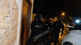 Desarticulan red de lavado de activos vinculados al crimen organizado; arrestado a alcalde de Vinces y 14 personas más,