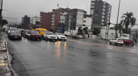 Lluvias y calzada mojada en el norte, centro y sur de Quito la mañana de este jueves 29 de octubre de 2026.