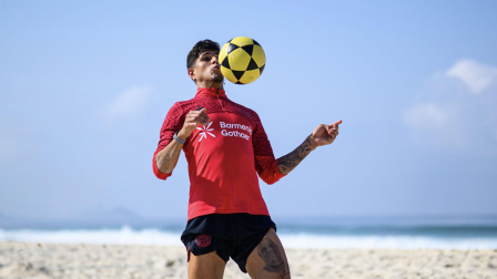 Piero Hincapié realiza la pretemporada con el Bayer Leverkusen en Rio de Janeiro. El futbolista genera el interés de varios clubes del fútbol europeo.