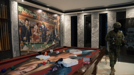 El integrante de Los Lobos fue encontrado en una vivienda con armas y dinero en efectivo.